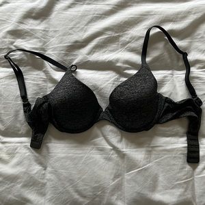 Victoria’s Secret uplift semi Demi black and silver 32B